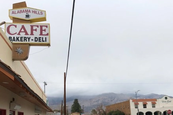 Alabama Hills Cafe & Bakery