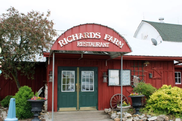 Richards Farm Restaurant Dining