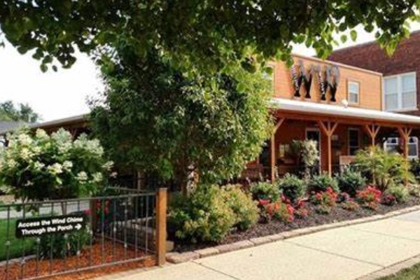 Whitling Whimsy Café