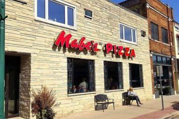 Mabe's Pizza Decorah