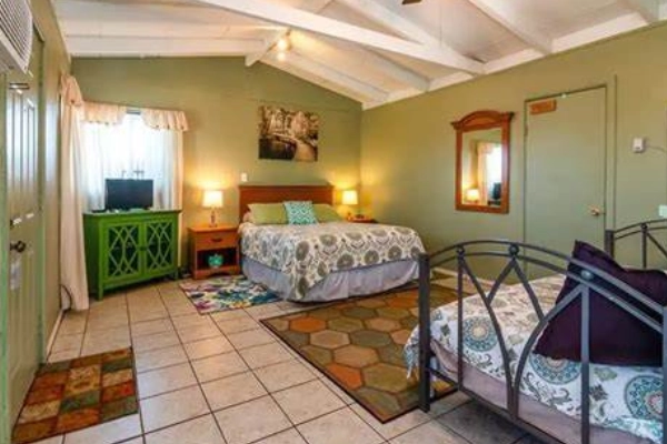 Kerouac's Restaurant & Lodging in Baker, NV