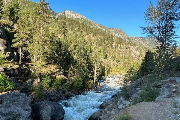 Icicle Gorge Trail