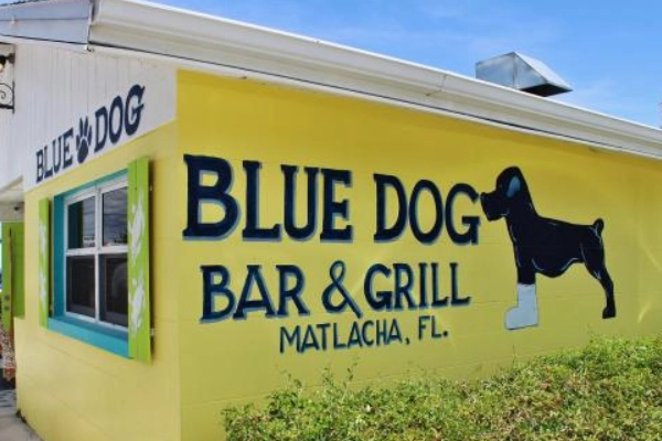 Blue Dog Bar & Grill, Matlacha