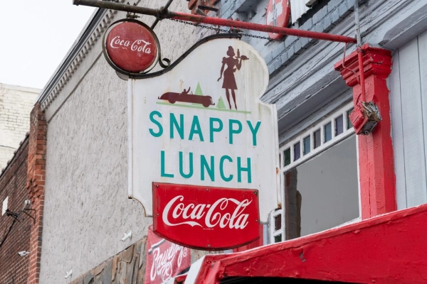 Snappy Lunch diner, Mount Airy