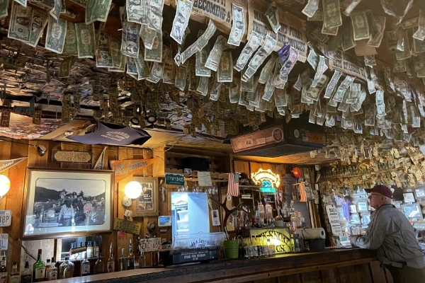 Bucksnort Saloon