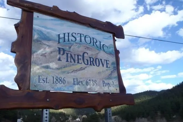 Pine Grove Historic District