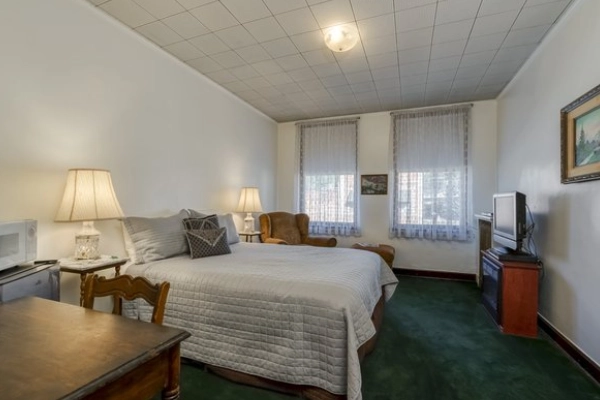 Ryan Hotel