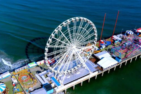 The observation wheel at Steel Pier Amusement Park