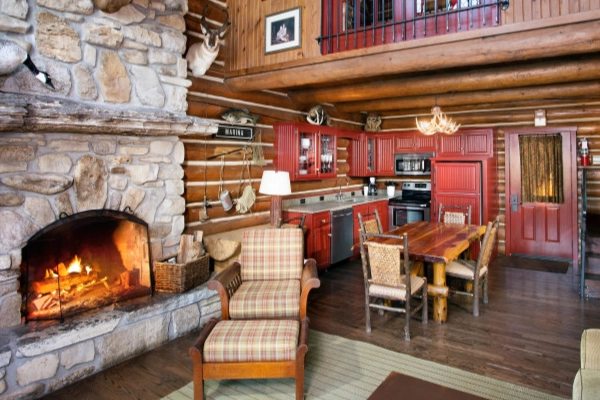 The rustic, elegant lobby of Big Cedar Lodge