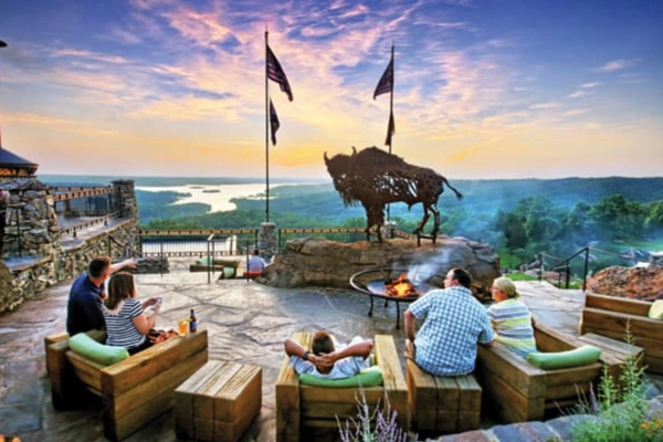 The hidden Cave Bar at Top of the Rock