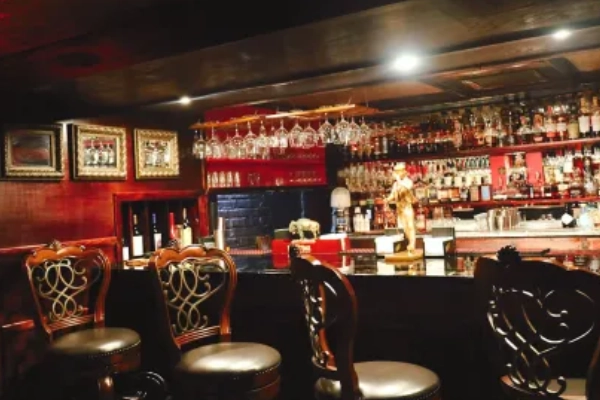 Craft cocktails at The Bitter Alibi Speakeasy