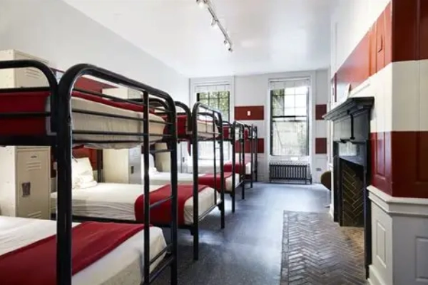 A clean, modern room at Chicago Getaway Hostel