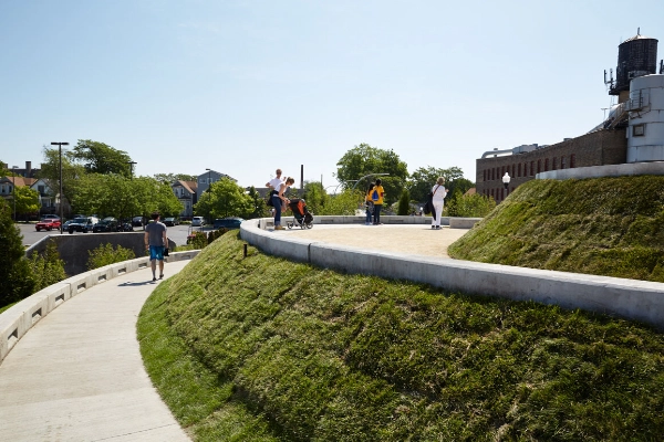 People walking on The 606, an elevated trail in Chicago