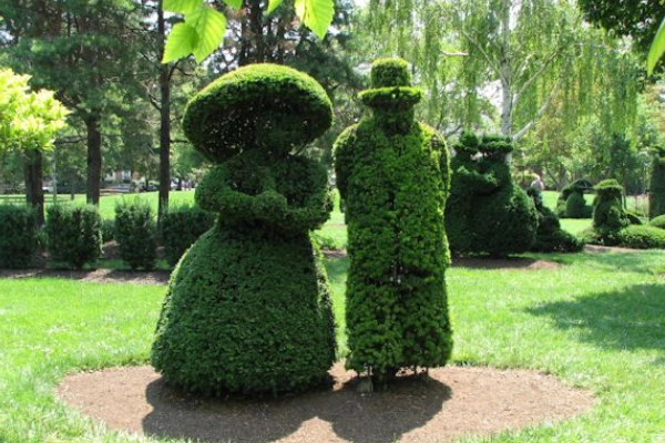 The living topiary sculptures at Topiary Park