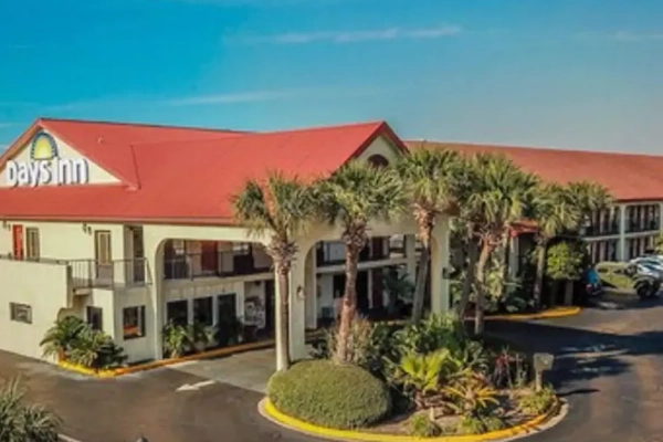 A simple, clean room at the Days Inn by Wyndham Destin