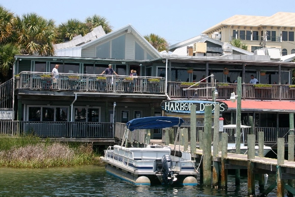 A plate of blackened grouper from Harbor Docks