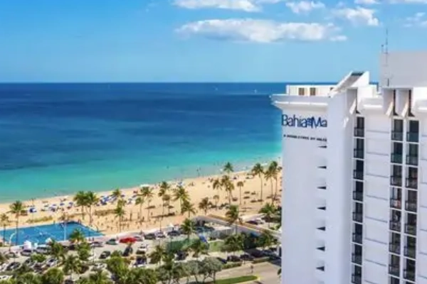 A simple, clean room at the Bahia Mar hotel
