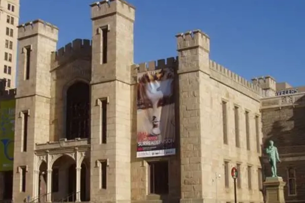The grand exterior of the Wadsworth Atheneum Museum of Art