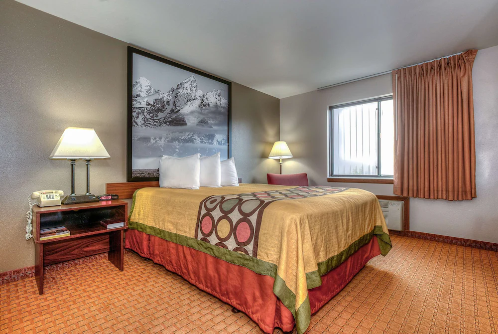 A clean and simple room at the Super 8 by Wyndham in Jackson