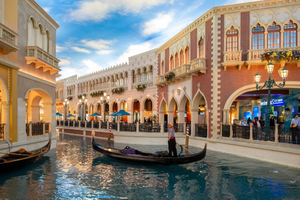 Opulent suites and canals at The Venetian