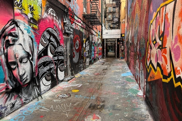 Graffiti and street art in Freeman Alley