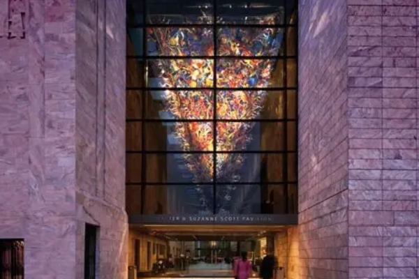 The Art Deco exterior of the Joslyn Art Museum