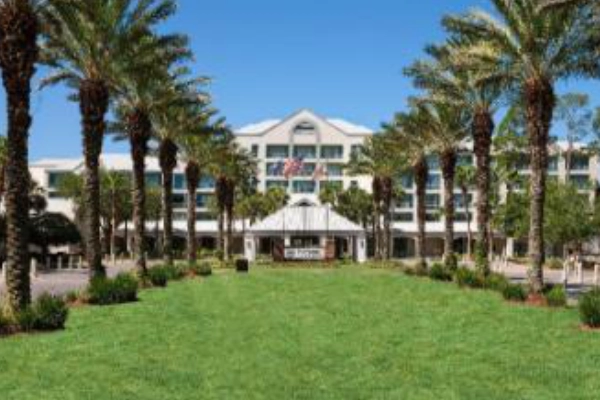 The upscale, elegant lobby of the Sheraton Panama City Beach Resort
