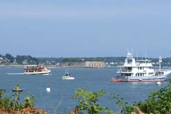 A view of the water from the Eastern Promenade