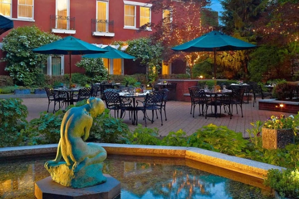 A room with a coastal vibe at the Portland Harbor Hotel