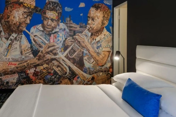 An artsy room at the Jupiter Hotel