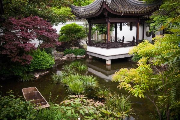 A tranquil view of the Lan Su Chinese Garden
