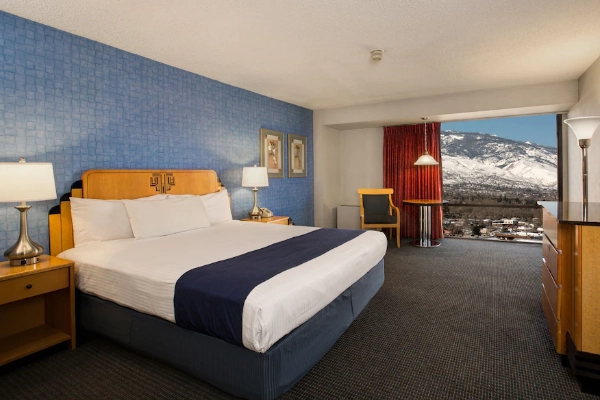 A clean and simple room at the Sands Regency