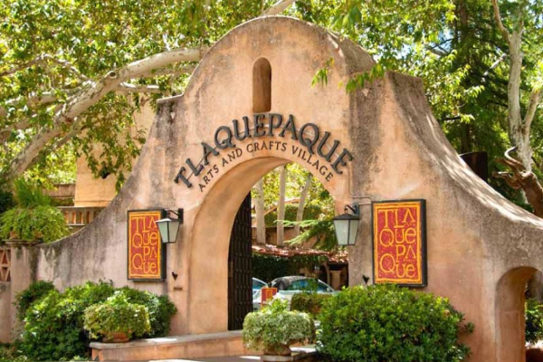 The Mexican-style plaza of the Tlaquepaque Arts Village