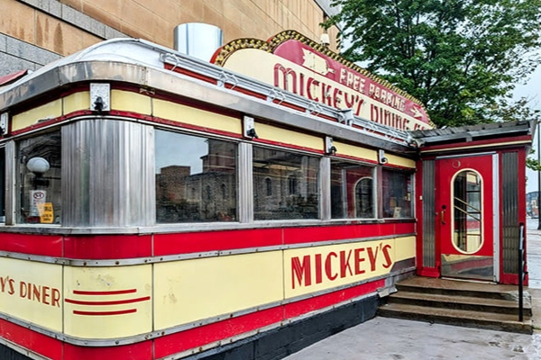 The iconic, retro exterior of Mickey’s Dining Car