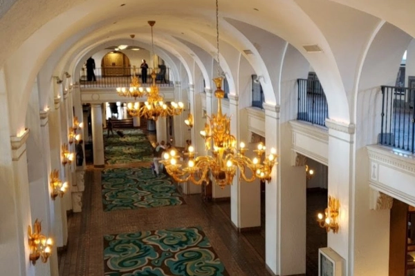 The historic, elegant exterior of the Vinoy Renaissance St. Petersburg