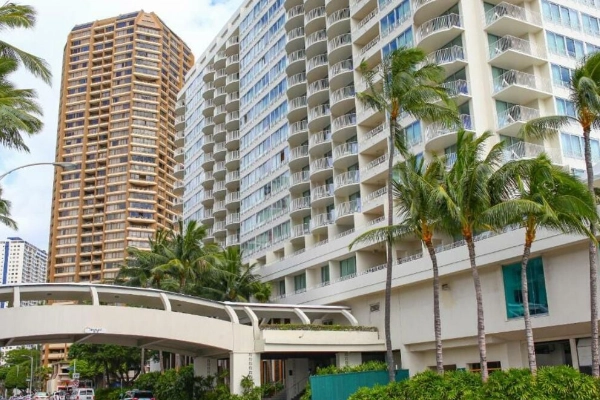 A clean and simple room at The Modern Honolulu