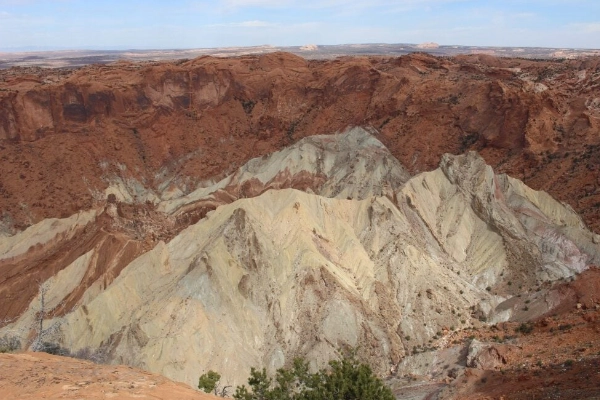 The mysterious crater of Upheaval Dome