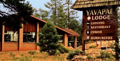 A comfortable, modern room at the Yavapai Lodge