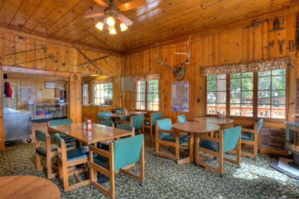 A plate of delicious trout tacos from a lodge dining room