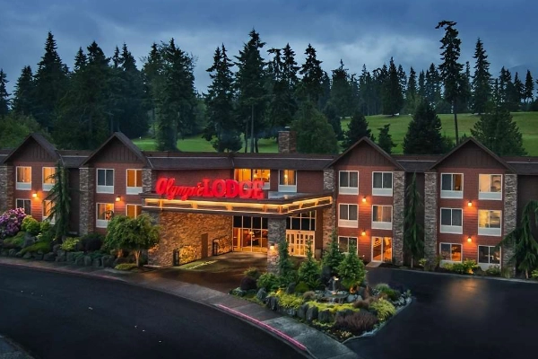 A reliable and quirky lodge in the nearby town of Port Angeles